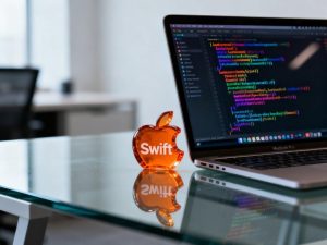 Постер товара: SwiftUI для начинающих программистов на Swift